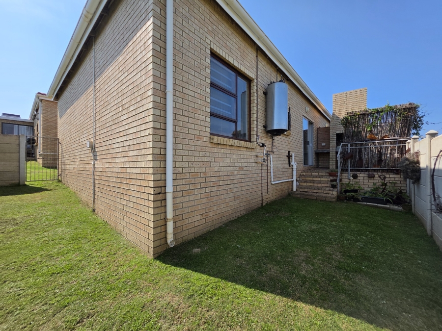 2 Bedroom Property for Sale in Ferreira Town Eastern Cape